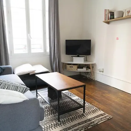 Apartment Lovely Apt In Buttes - Chaumont